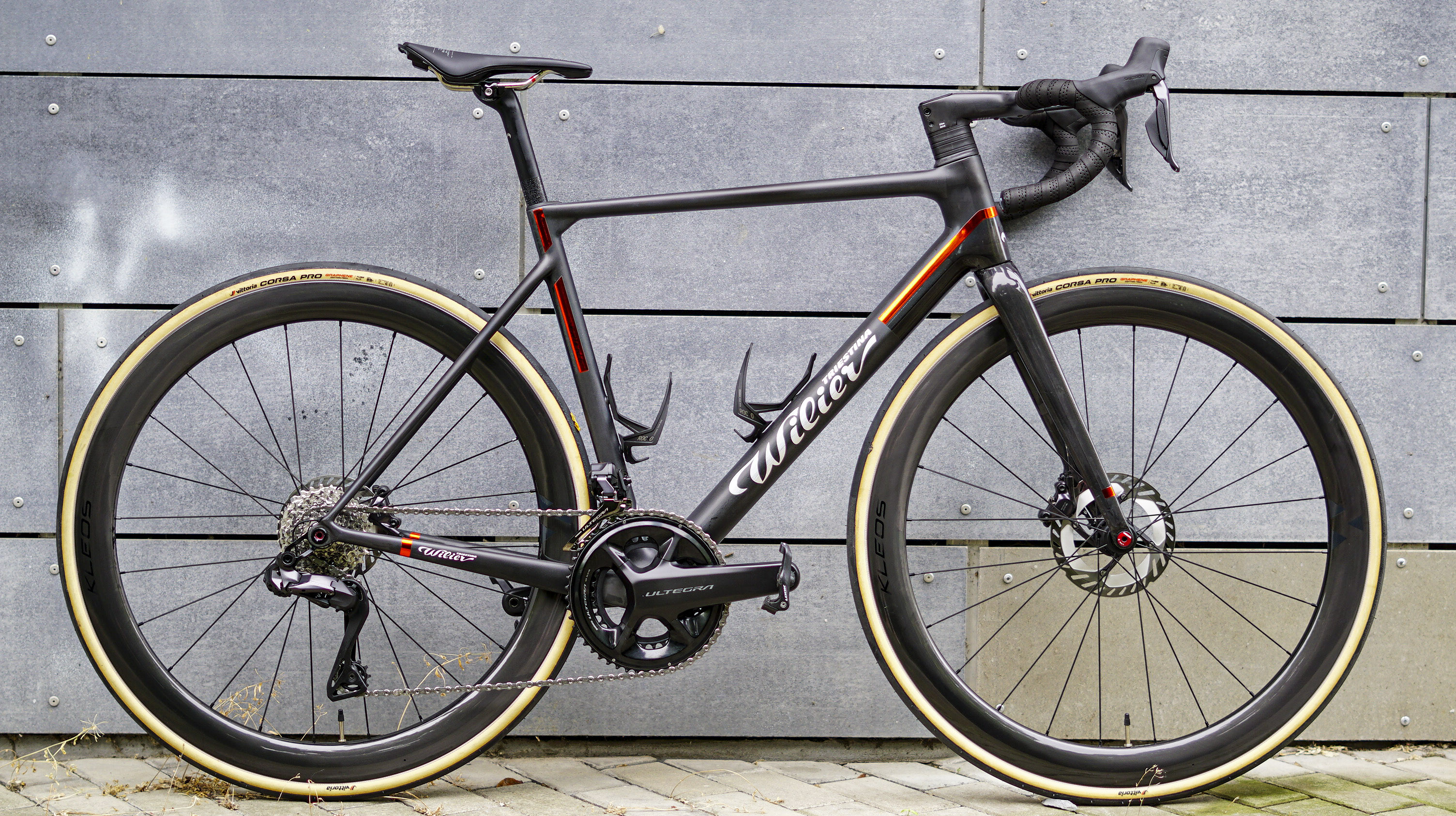 Testovací flotila Wilier VERTICALE SLR+Ultegra Di2 2x12+KLEOS 36 black M