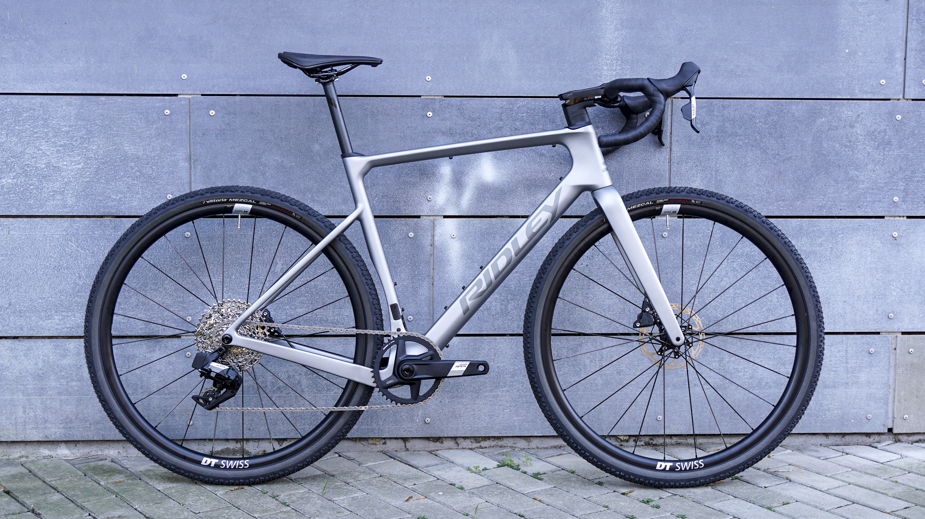 Ridley ASTR SHIMANO GRX 820 Di2 2x12,Empress Grey + Anthracite Metallic