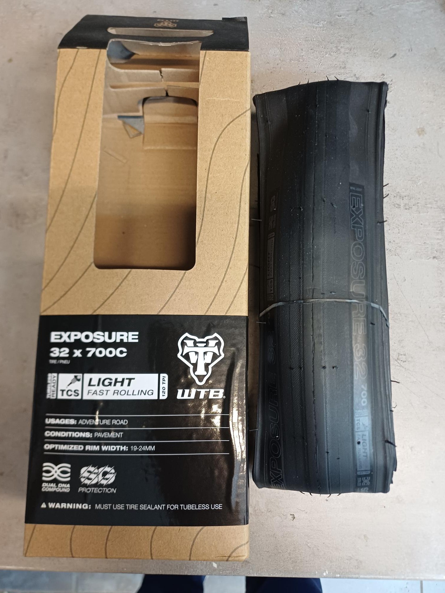 Plášť WTB Exposure 32 × 700C slick